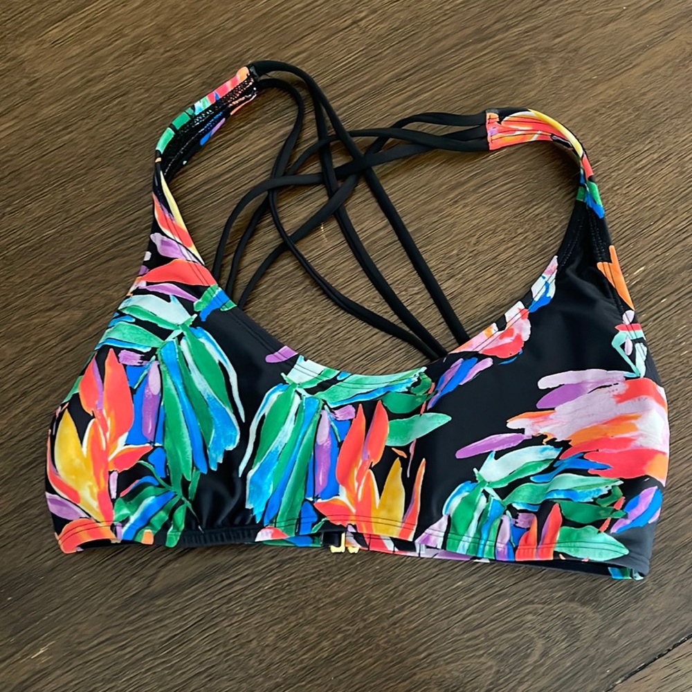 Swimsuit top size medium or 32B bra